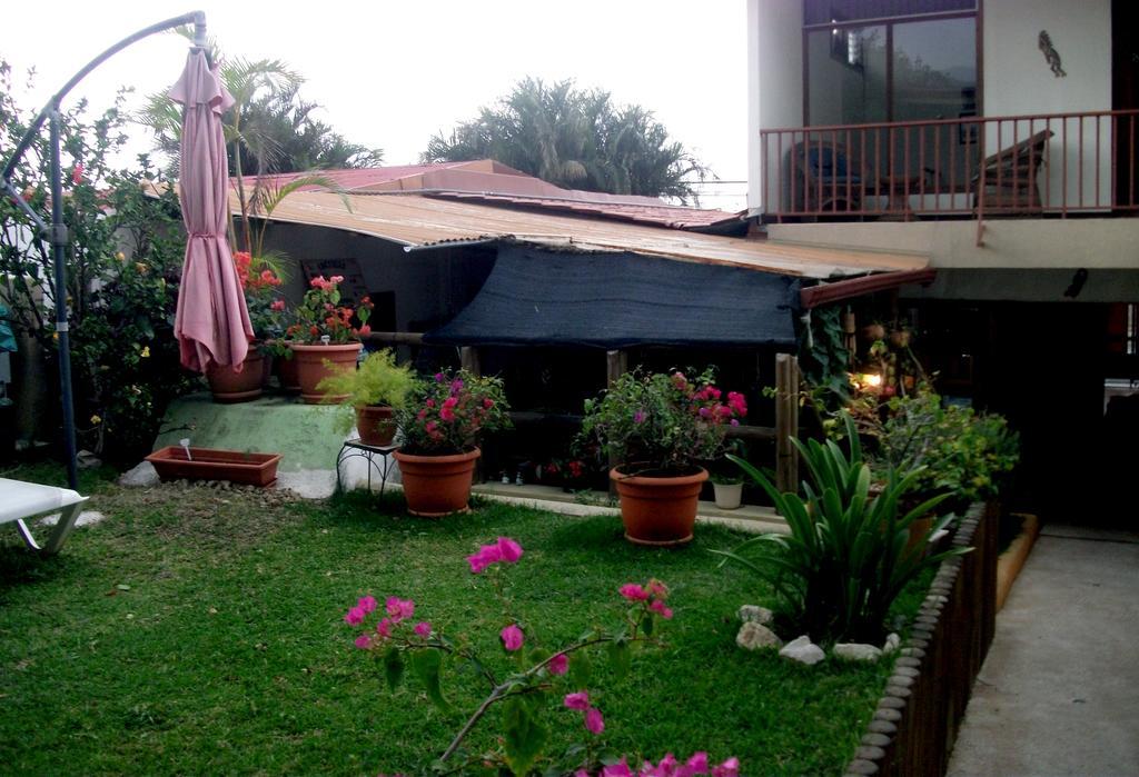 Posada Nena Santa Ana  Luaran gambar