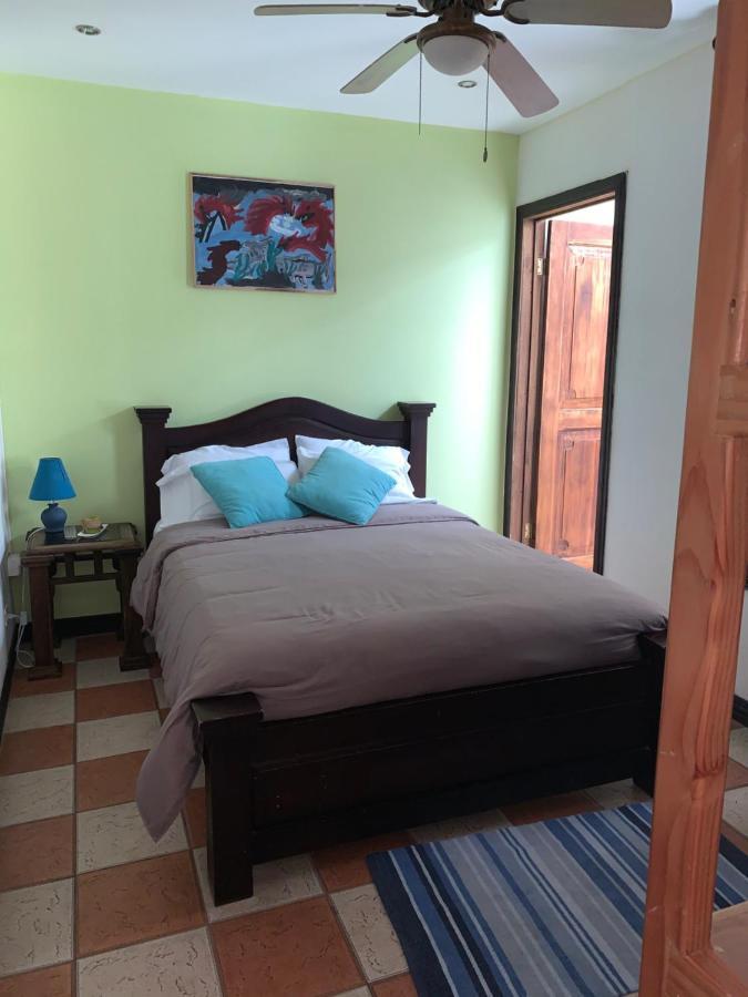 Posada Nena Santa Ana  Luaran gambar